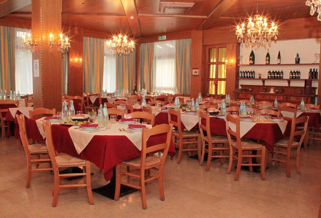 Park Hotel Miramonti Folgaria Eksteriør billede