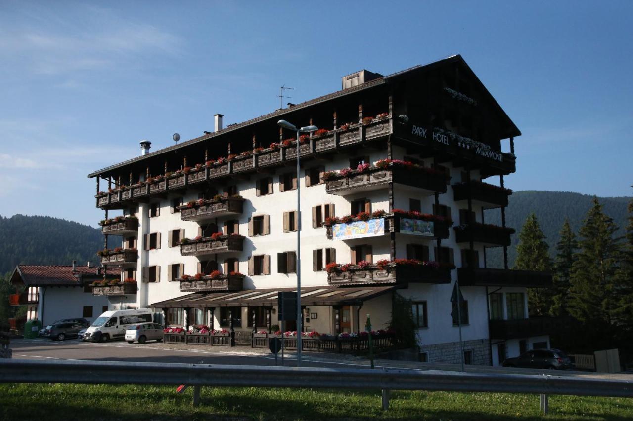 Park Hotel Miramonti Folgaria Eksteriør billede